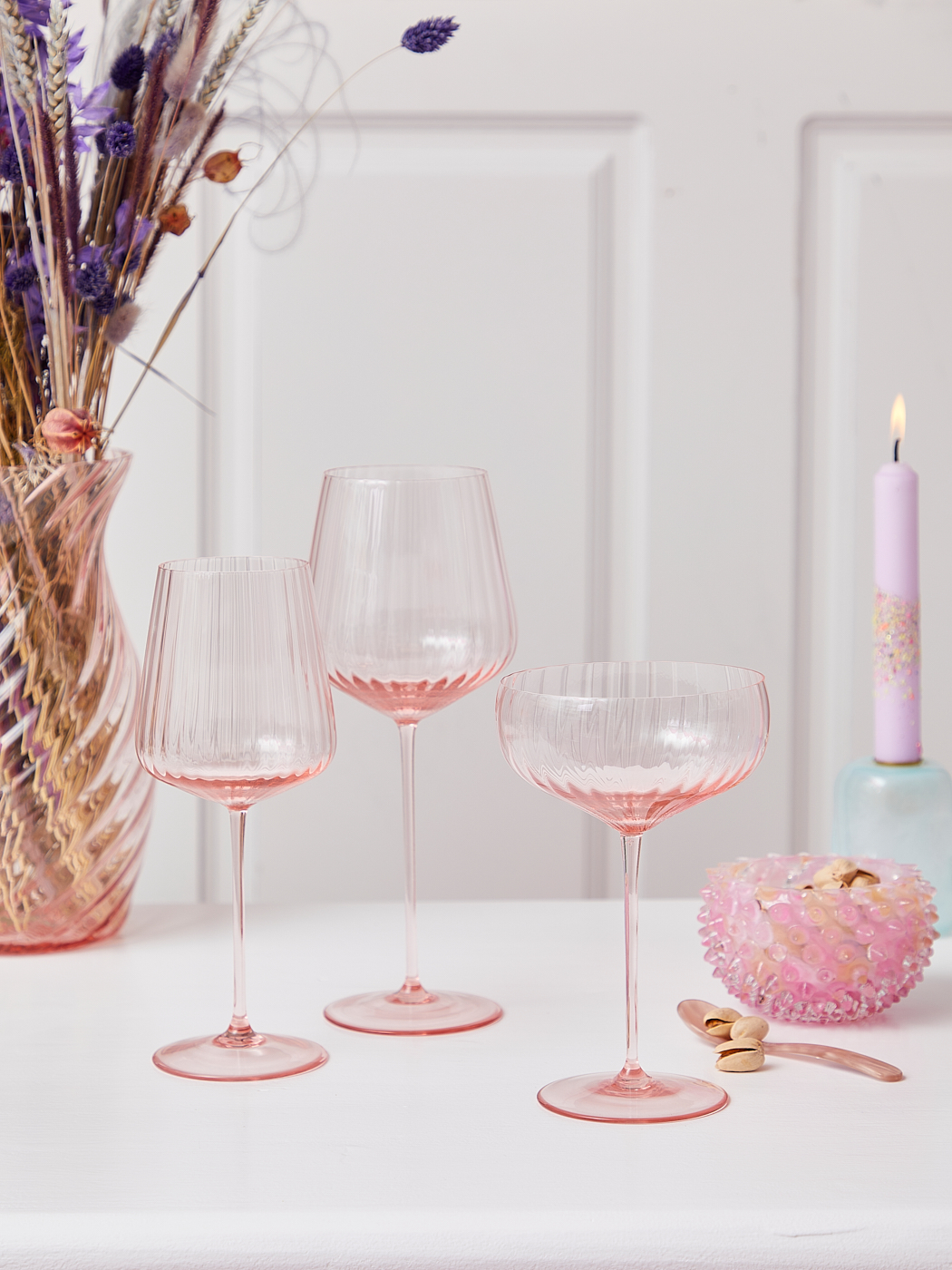 wine glass, red wine glass, white wine glass, remix by Sophie, mouth-blown wine glass, drill cover, pink wine glass.