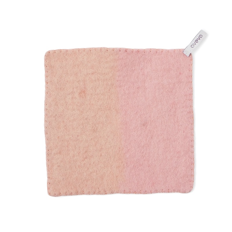 oven lid in wool pink
