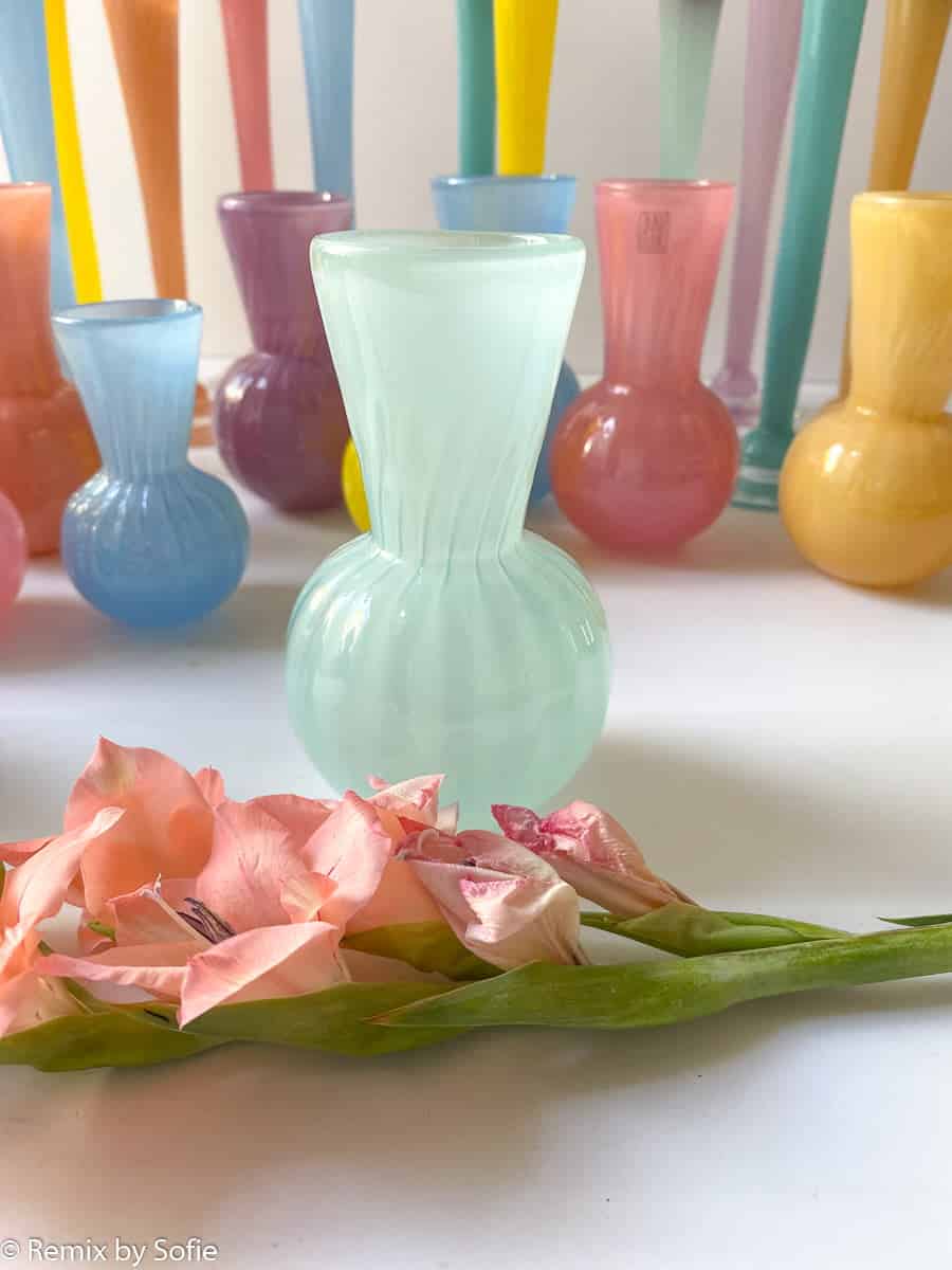 Anne Flohr keyhole vase