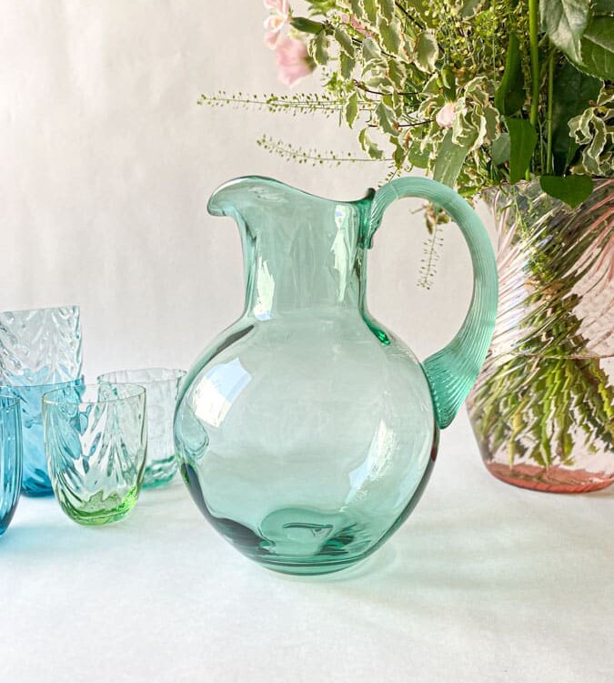 swirlande, jug with swirl, beryl, anna von lipa, swirl jug, glass jug, mouth blown jug, glass jug, anna von lipa glass, anna von lipa dealer, remix by sofie