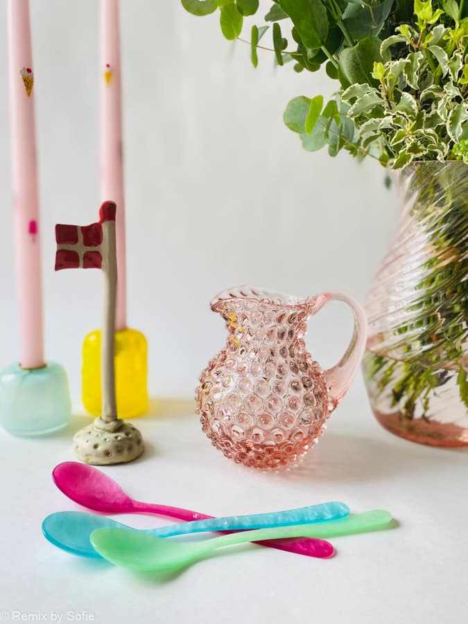 jug hedgehog glass pink, pink jug, hedgehog jug in pink, anna von lipa jug, jug from anna von lipa, anna von lipa retailer, remix by sofie