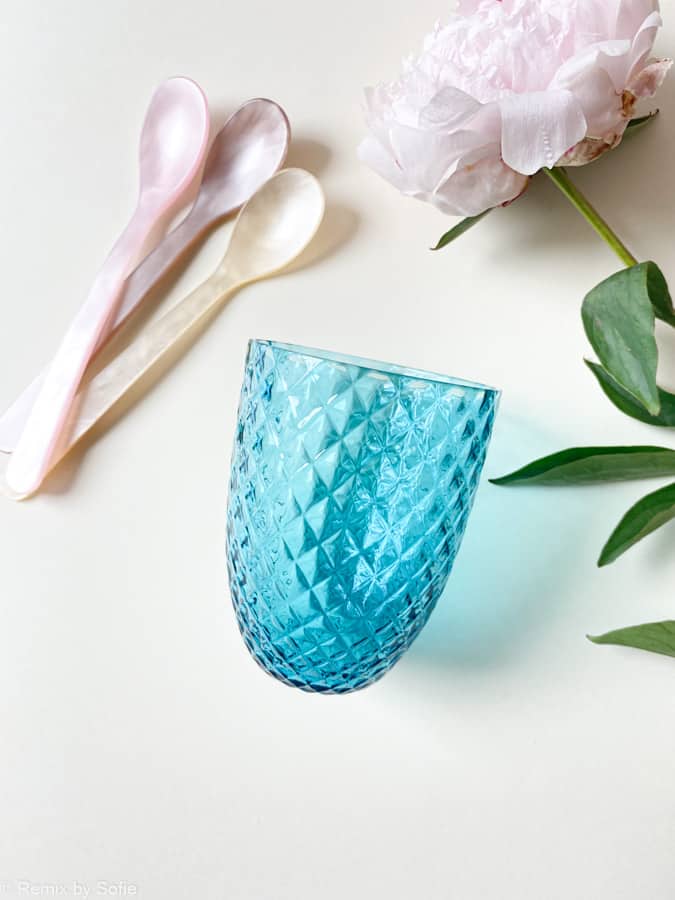 harlequin in dark aqua, harlequin glass, oliive glass, bamboo glass, anna von lipa mix & match, swil glass, wawe glass, harlequin glass, tumbler, water glass, drinking glass, drinking glass, stained glass, home interior, table setting, glass from anna von lipa, anna von lipa dealer, remix by sofie