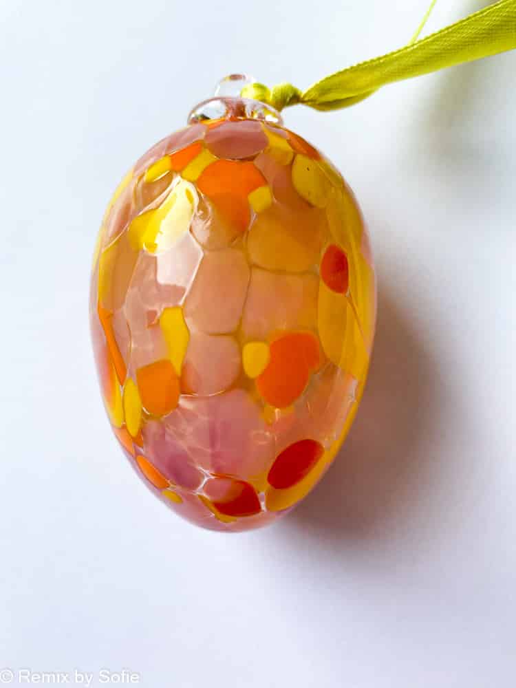 Anna von Lipa Easter eggs, glass eggs, glass eggs, mouth-blown opal eggs, Easter decorations, easter eggs.