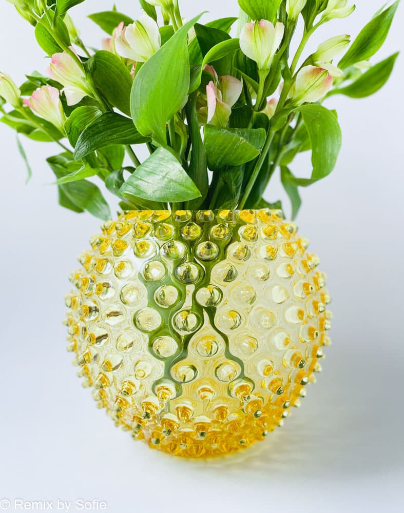 porcupine vase 18 cm lemon, anna von lipa vase, vase in porcupine glass, mouth blown glass, hobnail glass, bohemian glass, remix by sofie, vase, flower vase, vase from Anna von Lipa, boron cover