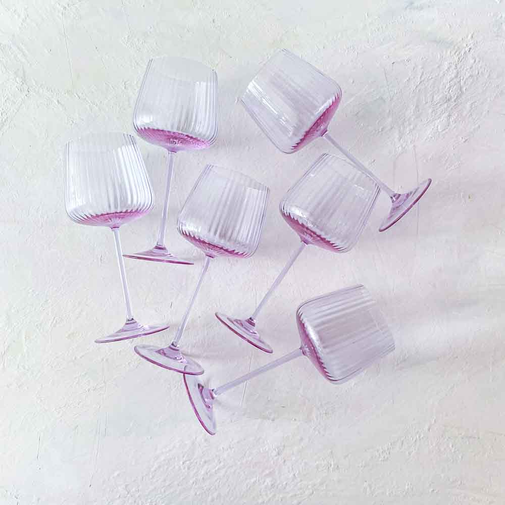 wine glasses, anna von lipa wine glasses, ripple wine glasses, purple wine glasses, remix by Sofia, table setting.