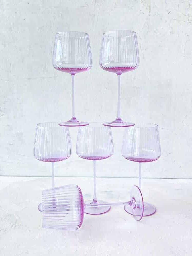 wine glasses, anna von lipa wine glasses, ripple wine glasses, purple wine glasses, remix by Sofia, table setting.
