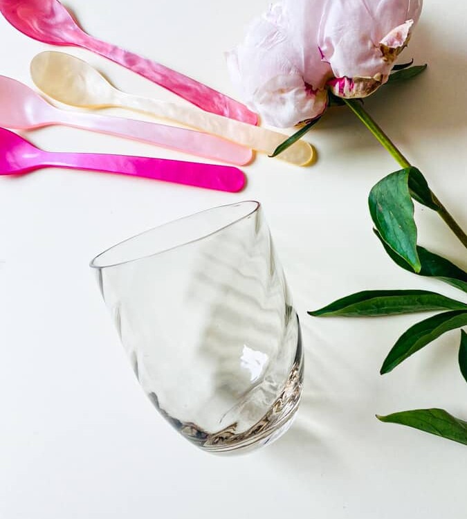 swirl glass in light chocolate, olive glass, bamboo glass, anna von lipa mix & match, swil glass, wawe glass, harlequin glass, tumbler, water glass, drinking glass, drinking glass, stained glass, home interior, table setting, glass from svenska, svenska svenska svenska, remix by sofie
