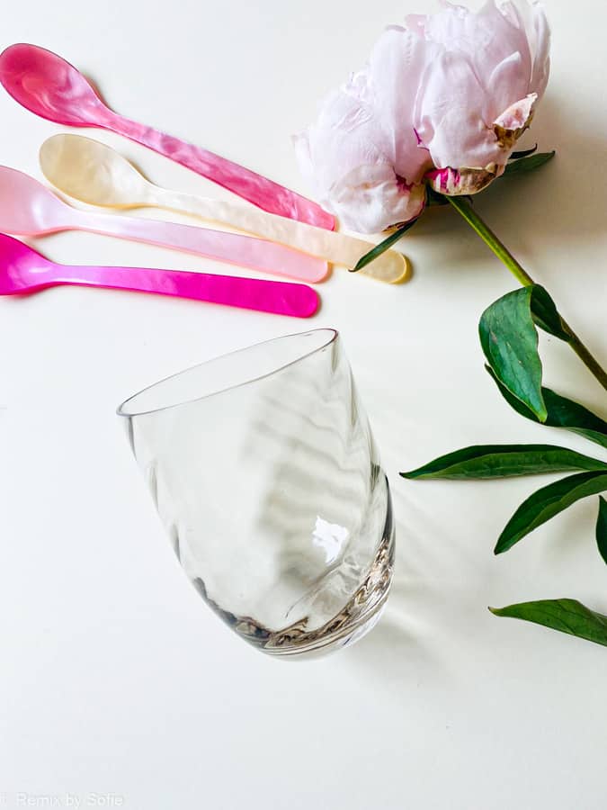 swirl glass in light chocolate, olive glass, bamboo glass, anna von lipa mix & match, swil glass, wawe glass, harlequin glass, tumbler, water glass, drinking glass, drinking glass, stained glass, home interior, table setting, glass from svenska, svenska svenska svenska, remix by sofie