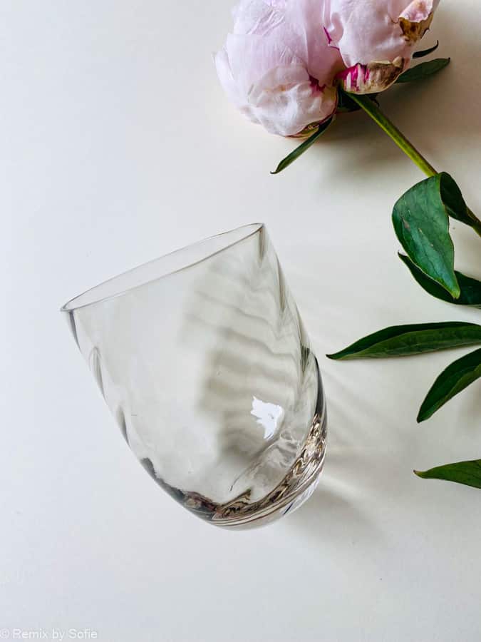 swirl glass in light chocolate, olive glass, bamboo glass, anna von lipa mix & match, swil glass, wawe glass, harlequin glass, tumbler, water glass, drinking glass, drinking glass, stained glass, home interior, table setting, glass from svenska, svenska svenska svenska, remix by sofie