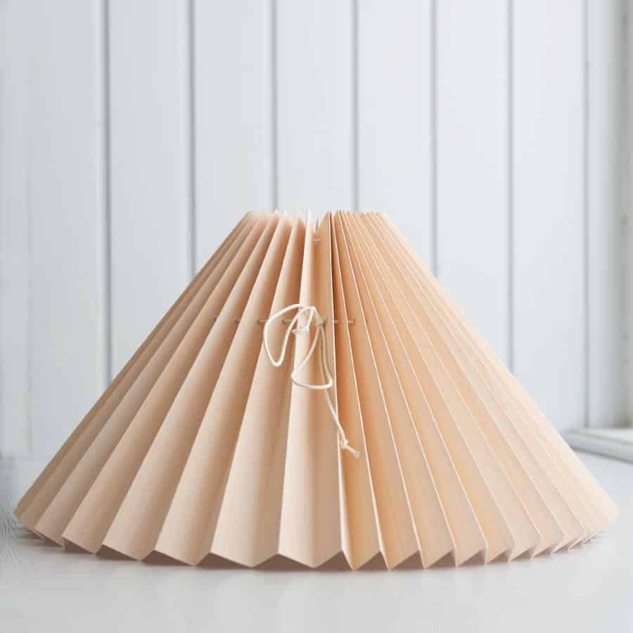 salmon-colored, coral lampshade, pleated lampshade, pleated lampshade, pink roses, lampshades, pleated lampshade, lampshade, colored lampshade. remix by sofie, handmade lampshade, home decor, lampshade