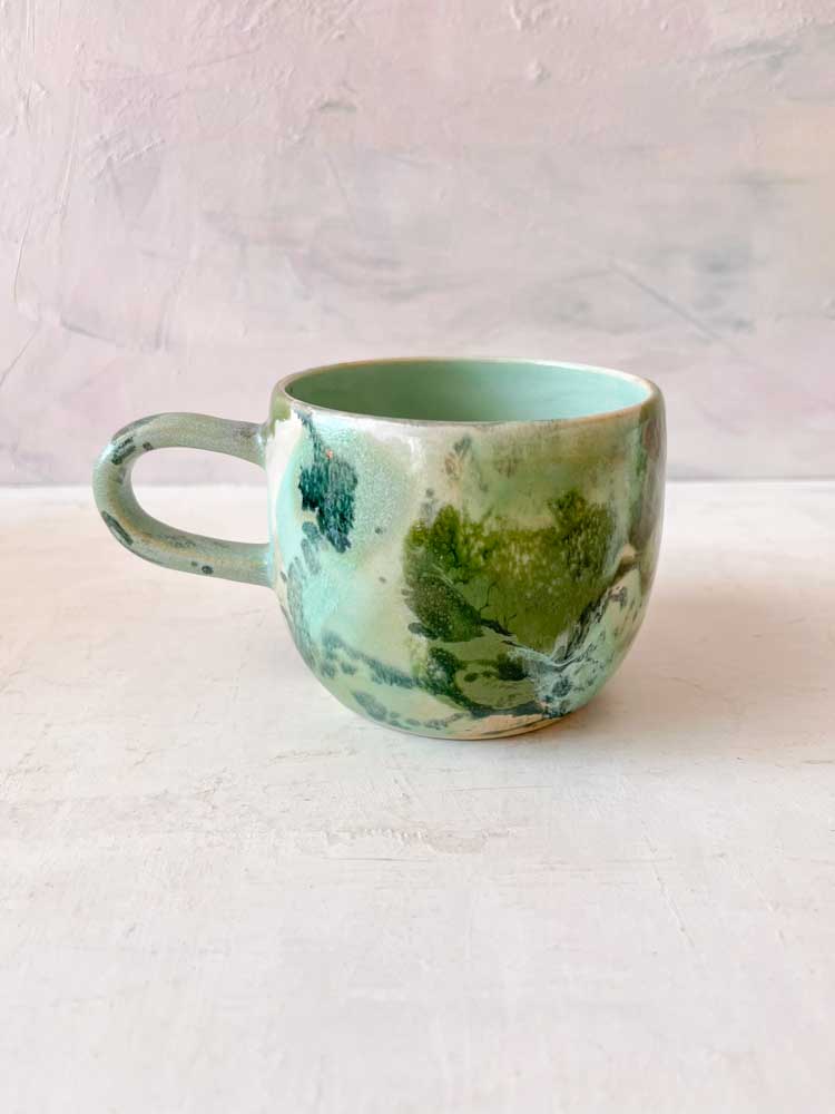 cups with handles, kermaik cups, handmade cups in ceramics, large selection of cups, cups from clay by tina marie, remix by sofie, mugs, cups