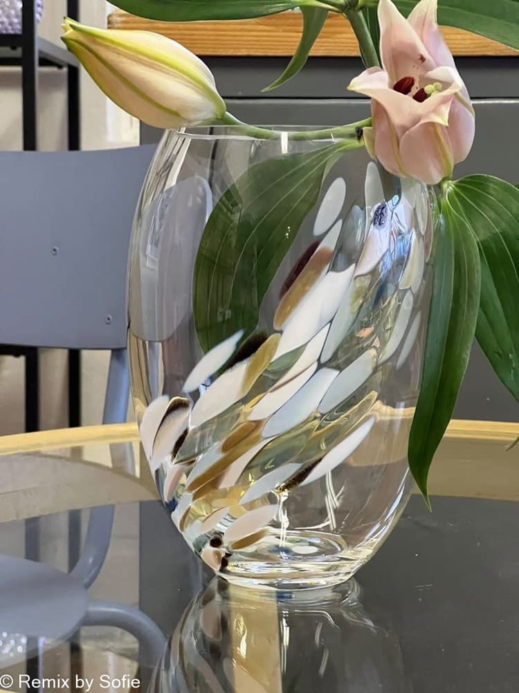 vase ellipse with marble from Anna von Lipa