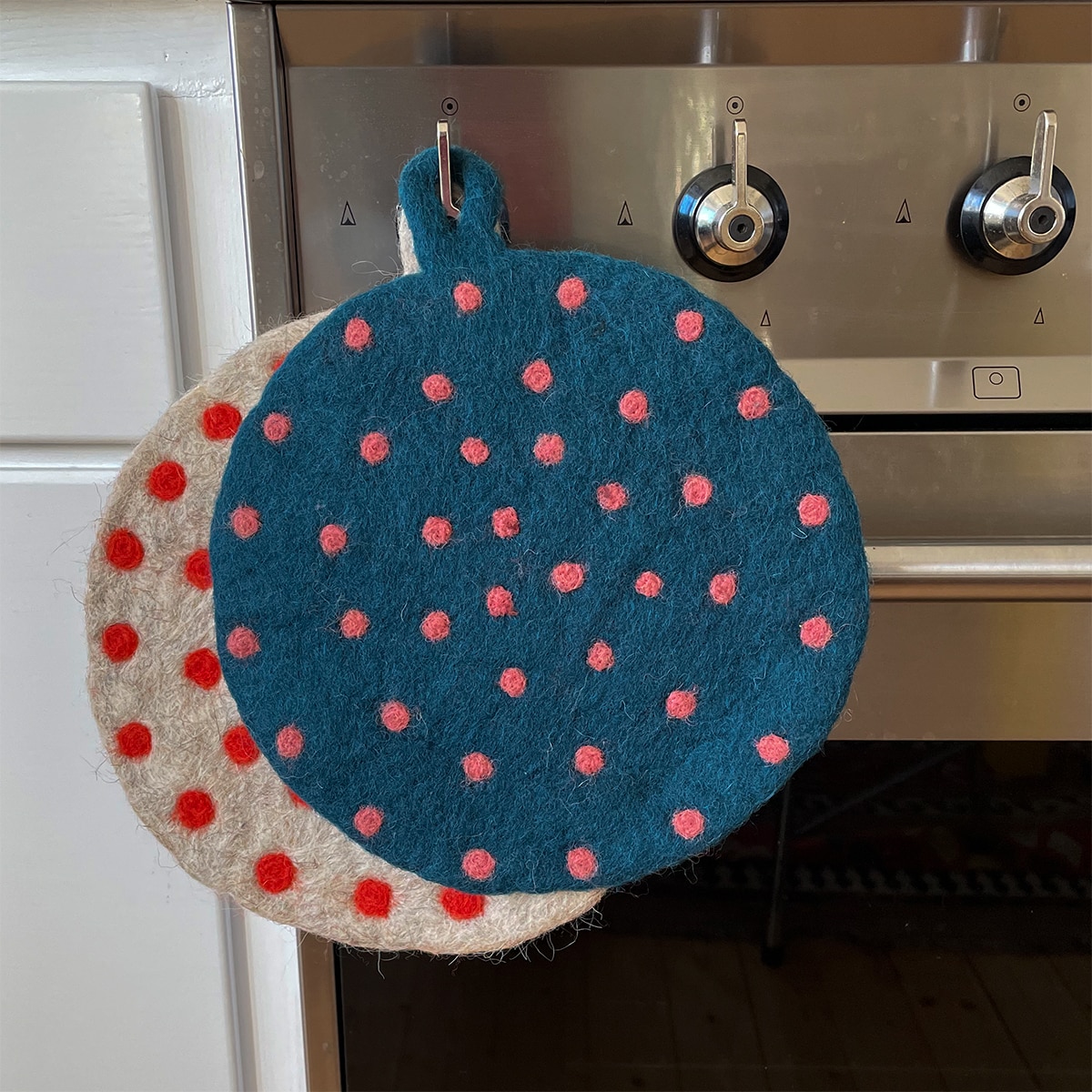 potholders, potholders in wool, afroart, remix by sofie, kitchenware,