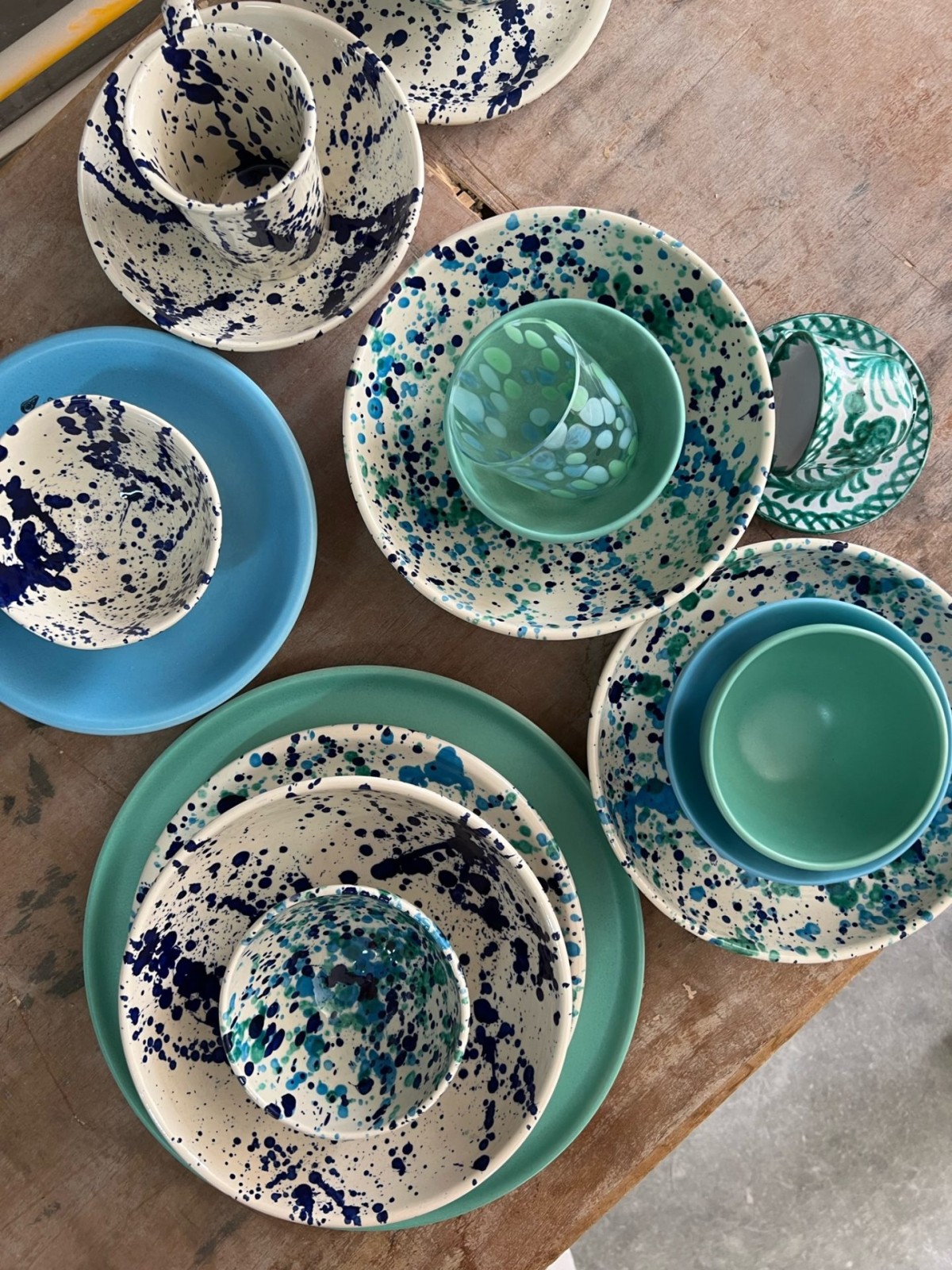terazzo mint, christian plate, confetti color rio, home decor, familiarna, remix by sofie, service, table setting, ceramics, handmade ceramics, plate, bowls, handmade ceramics, splash on plate, colorful plates, wedding, colors at home, colorful living, pacific