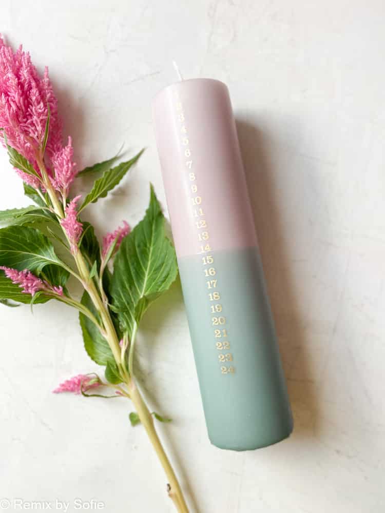 calendar light in pink and mint 6 cm