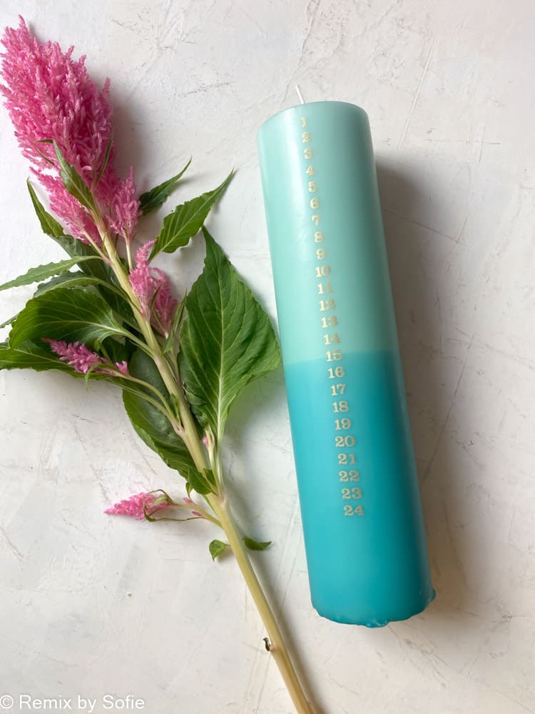 calendar light two-tone turquoise