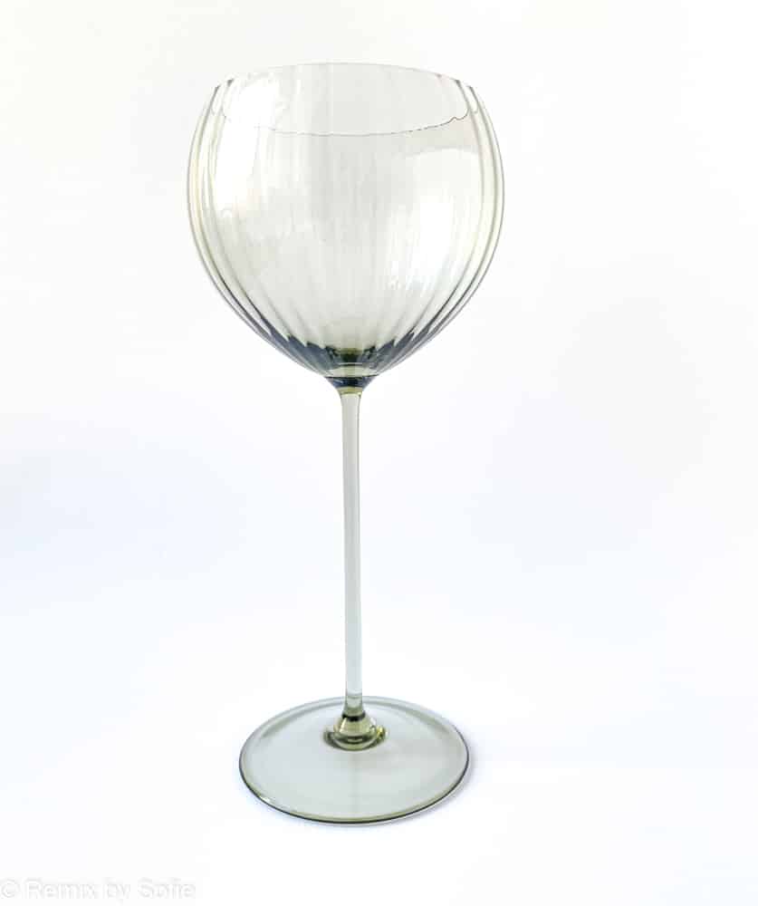 Red wine glass of Lyon Anna von Lipa