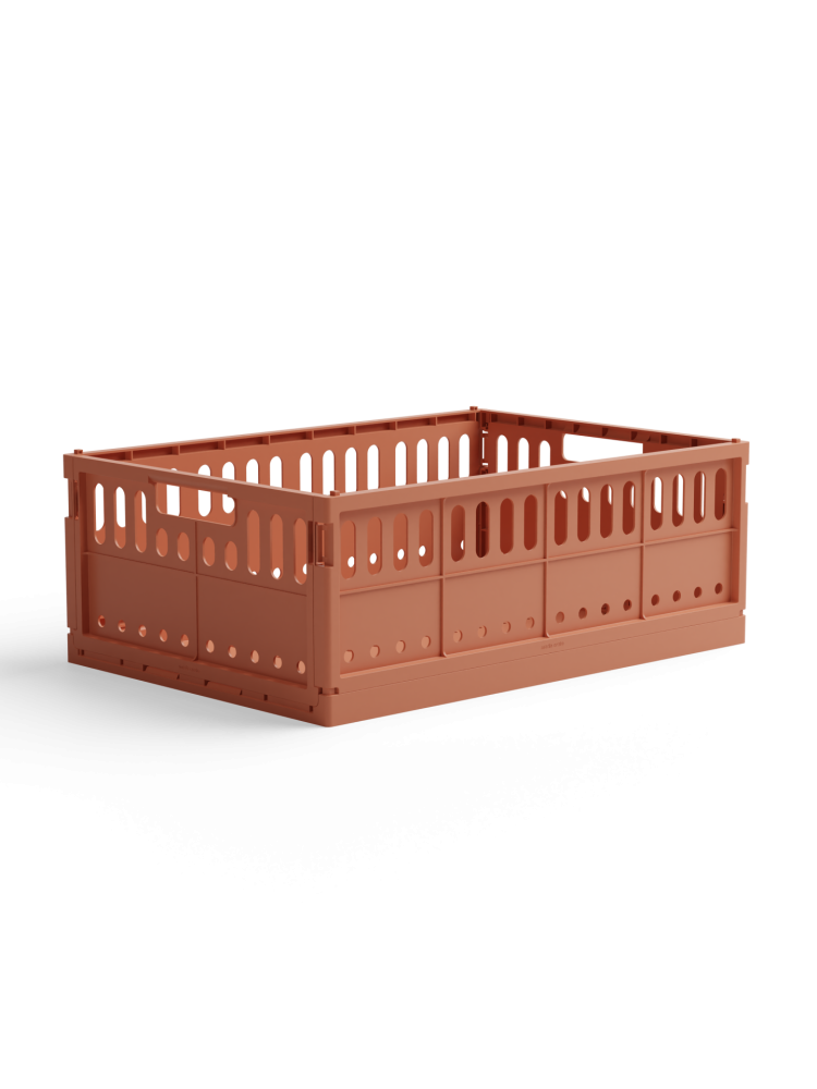 storage boxes in recycled plastic, made crate, stackable boxes, aykassa, hay boxes, remix by Sofia.