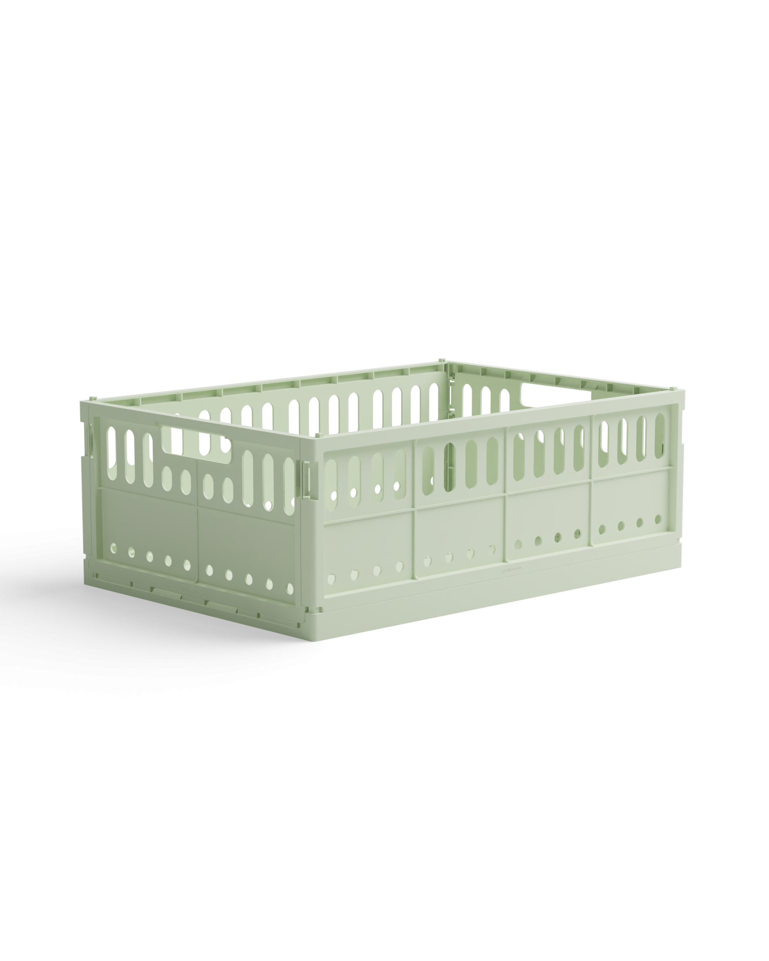 storage boxes in recycled plastic, made crate, stackable boxes, aykassa, hay boxes, remix by Sofia.
