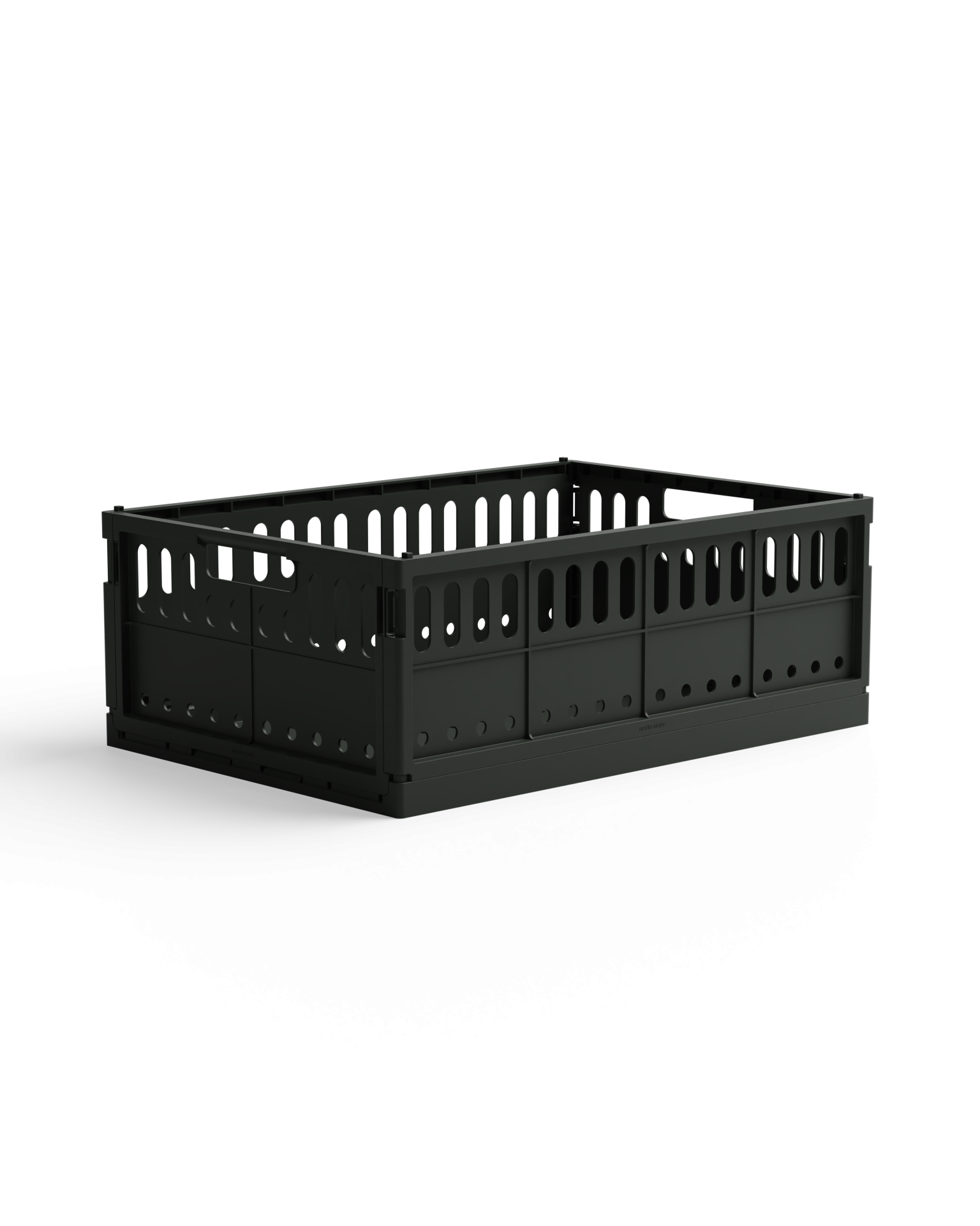 storage boxes in recycled plastic, made crate, stackable boxes, aykassa, hay boxes, remix by Sofia.