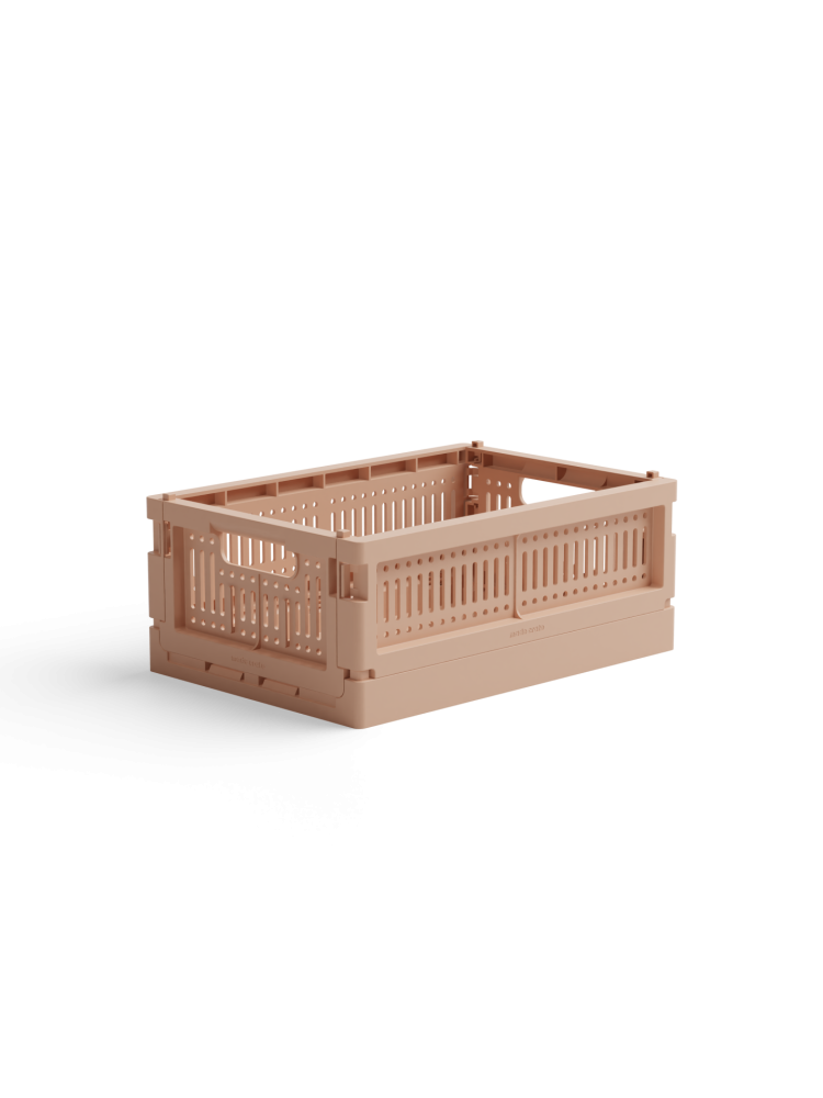 storage boxes in recycled plastic, made crate, stackable boxes, aykassa, hay boxes, remix by Sofia.