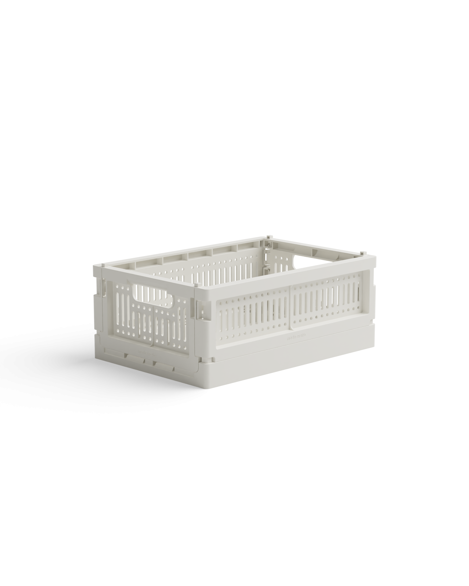 storage boxes in recycled plastic, made crate, stackable boxes, aykassa, hay boxes, remix by Sofia, 100% recycled plastic.