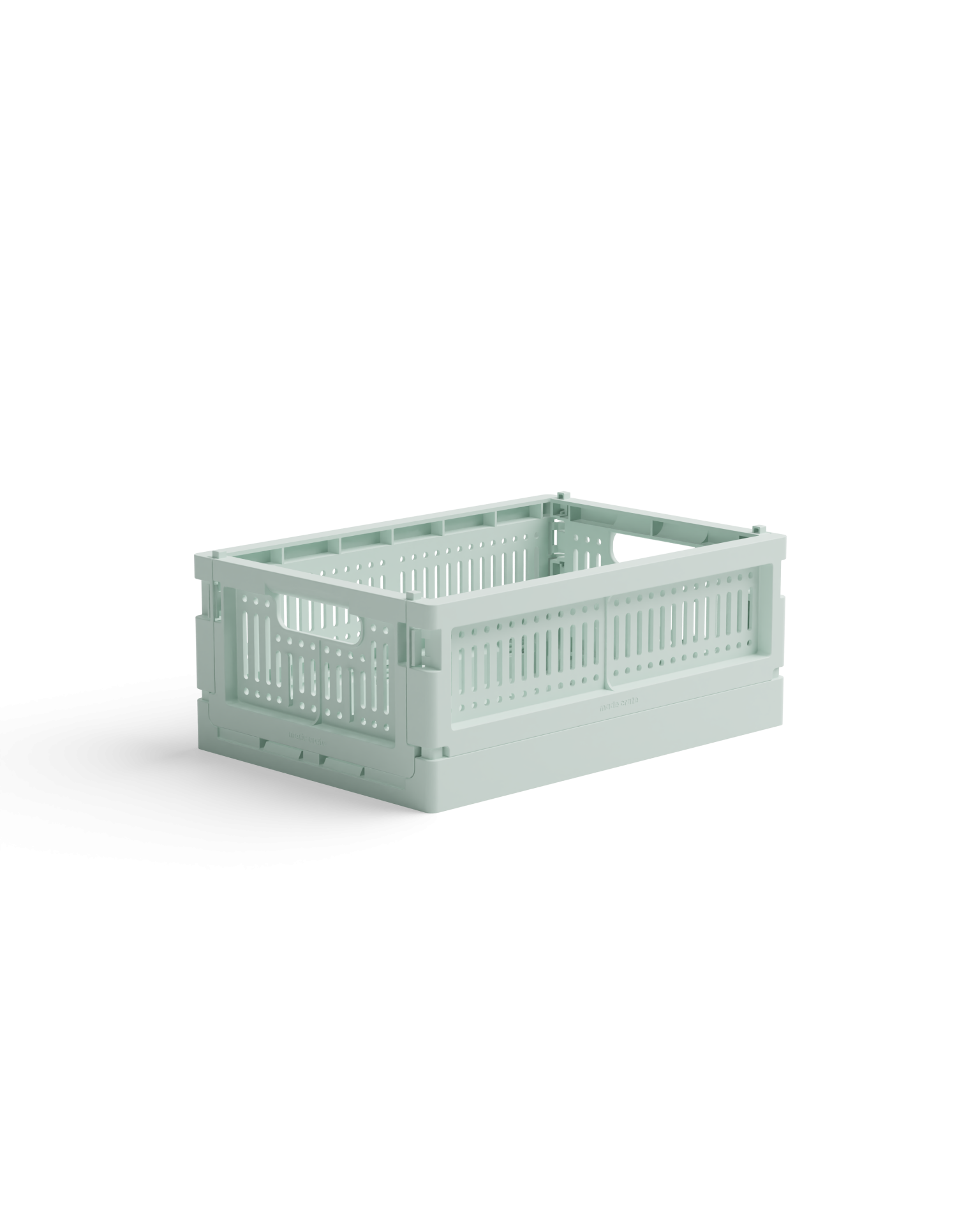 storage boxes in recycled plastic, made crate, stackable boxes, aykassa, hay boxes, remix by Sofia, 100% recycled plastic.