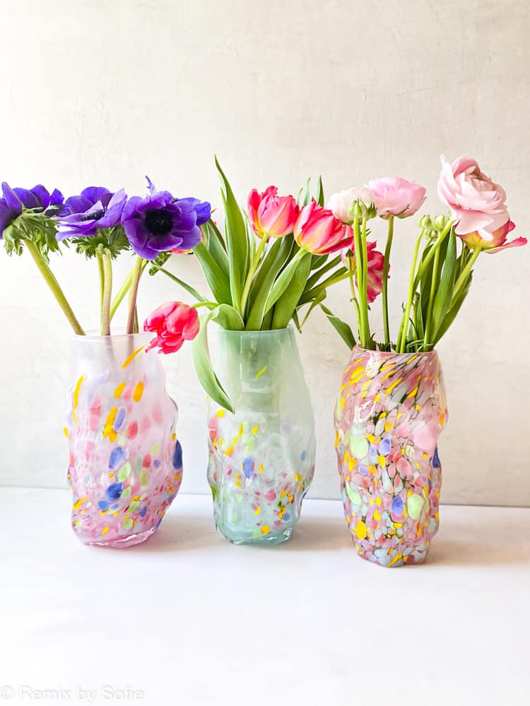 marie retpen, vase, vase with spots, curl vase, curly vase, handblown, small curl vase, cross curly vase, vase, flower vase, glass vase, vase in opal, mouth-blown glass, mouth-blown vase, curl vase, curl vases, marie retpen vases, glass puffs, boron cover, remix by sofie, flowers vase, vases, handblown glass, danish design unique vase, curly flower vase,