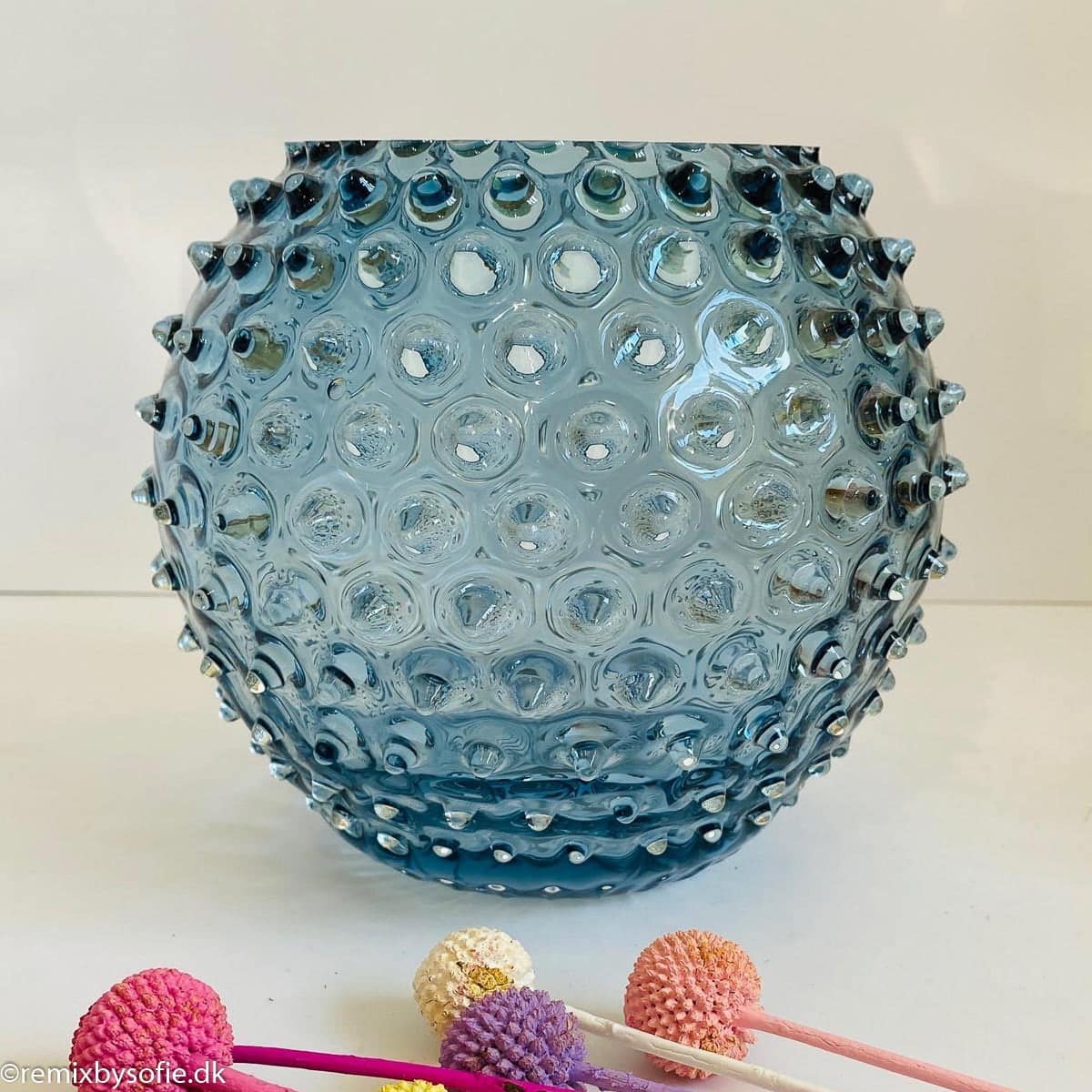hedgehog vase 18 cm in blue smoke