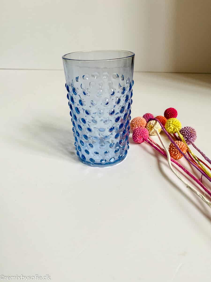 Anna von Lipa porcupine glass light blue