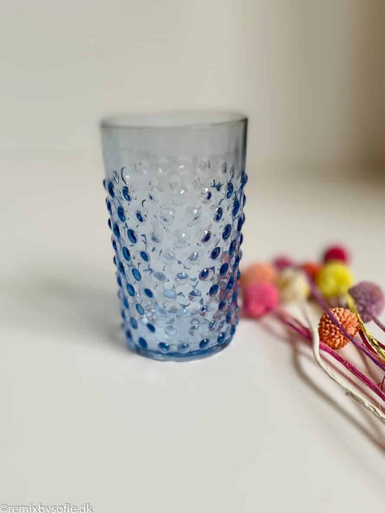 Anna von Lipa porcupine glass light blue