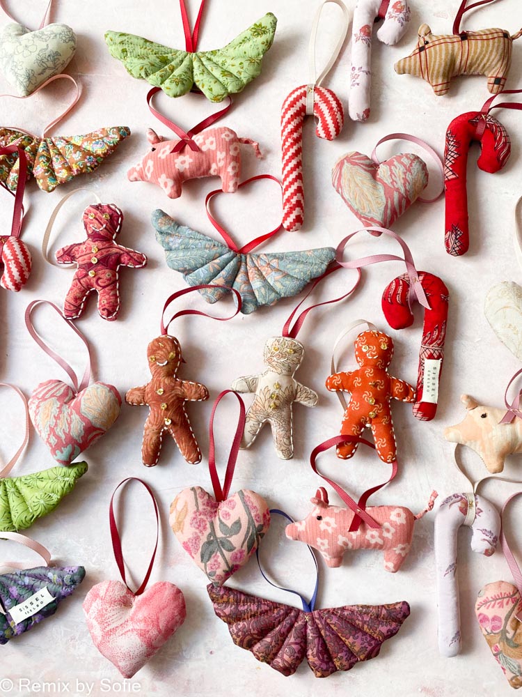 silk cake man, sissel noblebo, Christmas decorations, silk Christmas decorations, ornaments of saris, Indian Christmas decorations, silk heart, genbryúgs ornaments, sustainability, remix by sofie