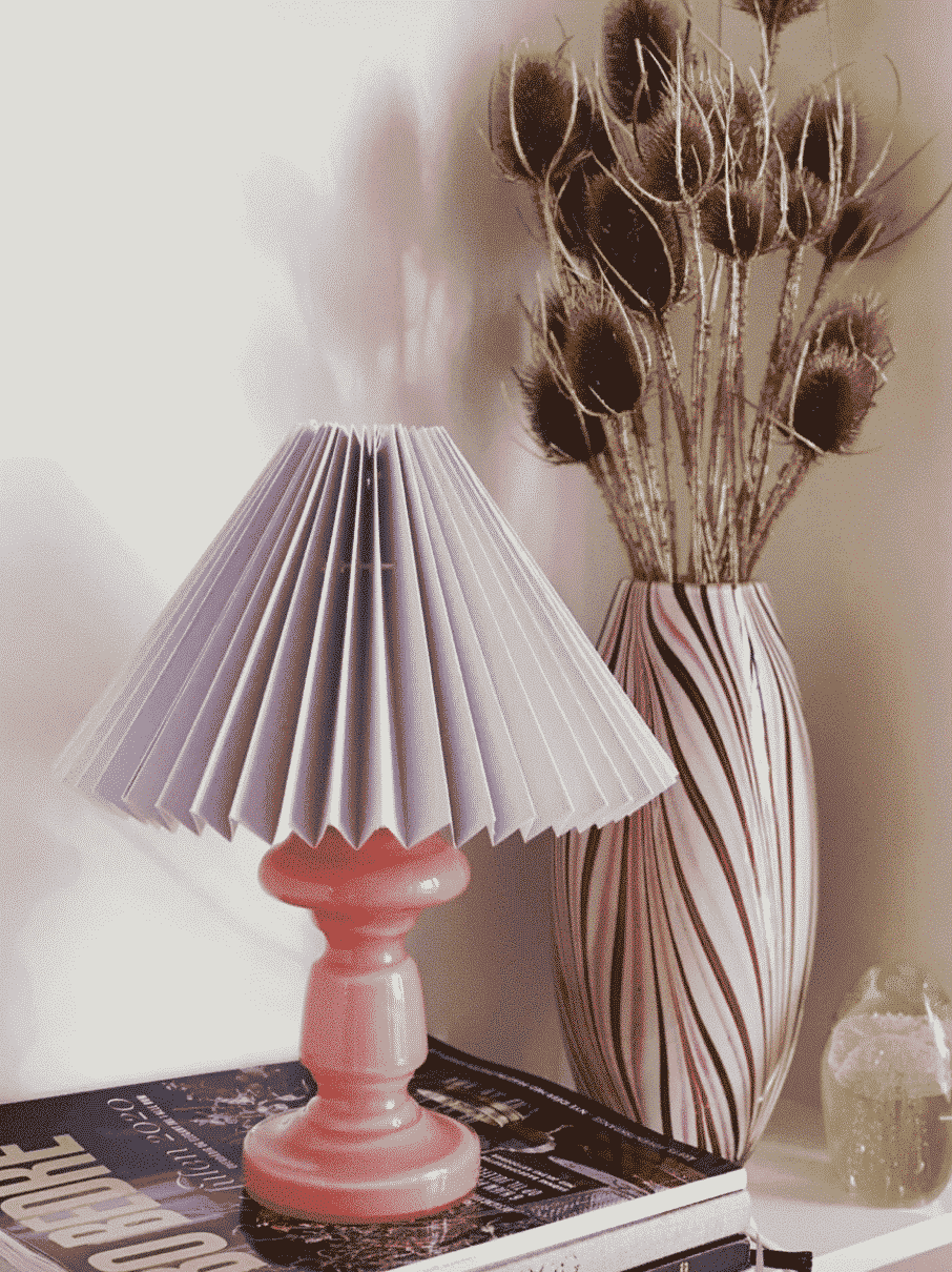remix by sofie, pink rose, pink roses, table lamp, opal lamps, opal lamp, pink pink lamps, danish desing lamp, mouth blown lamps, table lamps, colored lamps, colored lamps