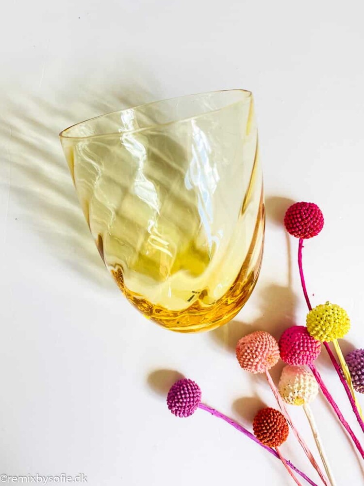Anna von Lipa swirl glass in lemon