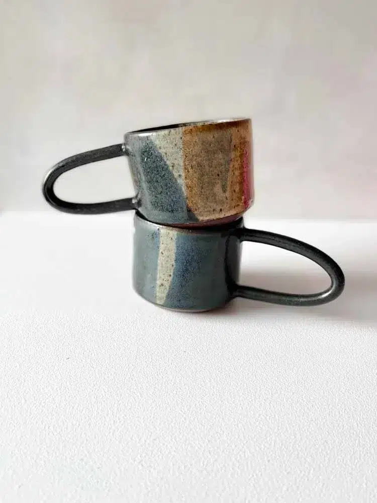 triné lise ceramic, grooved cup, cup, hand-turned cup, ceramic cup, tea cup, coffee cup, latte cup, cup with handle, triné lise ceramic, cappucino cup, stoneware cup, ceramic cup, mold,