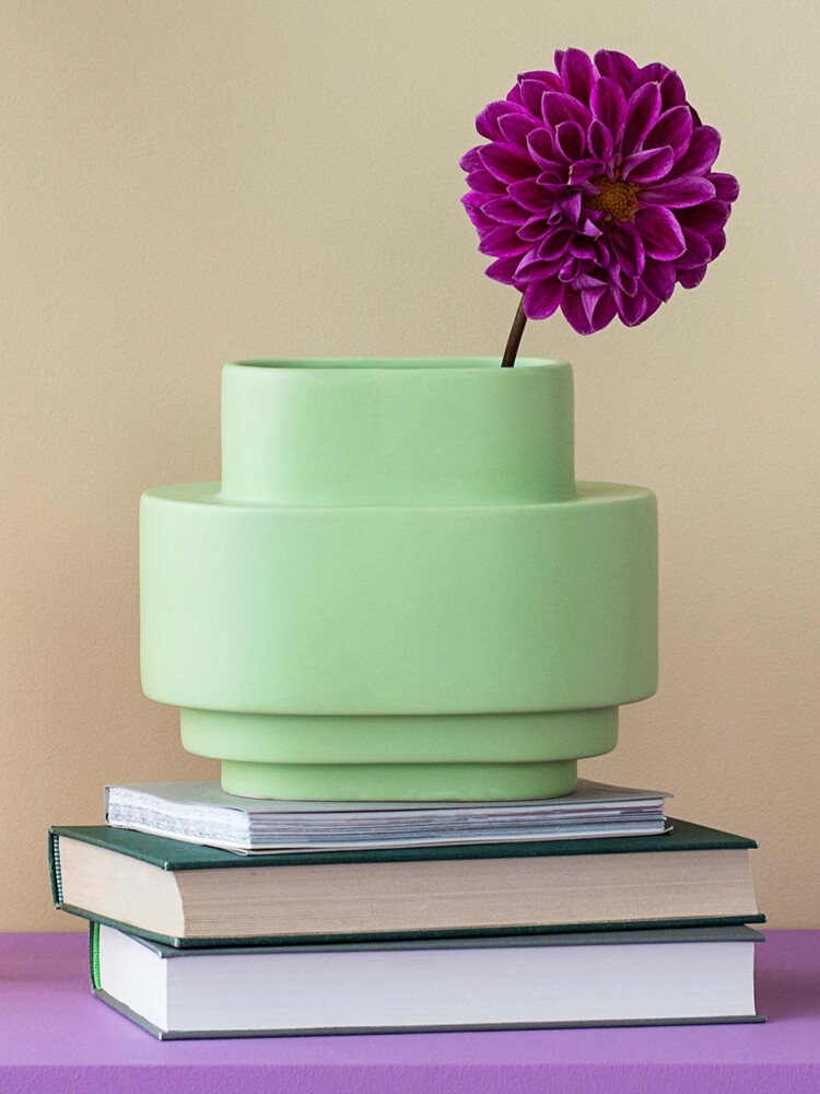 remix by Sophie, Stences, vase, graphic vase, vase in ceramics, green vase, Danish design, layer vase, layer vase 02, interior design.