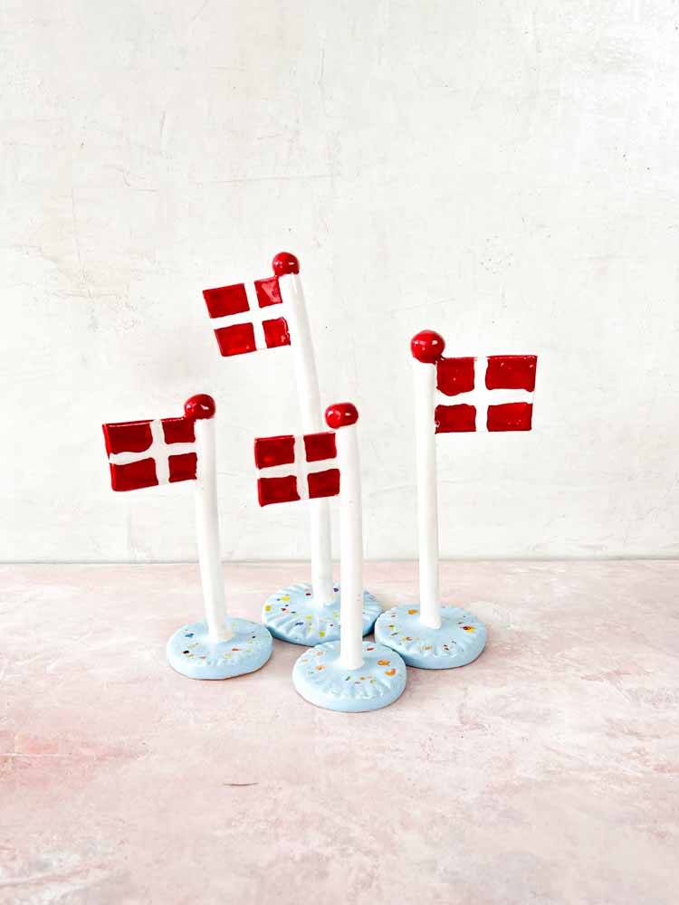 flags from the clay play, flags from the lions’ den, dandelions flags, ceramic flags