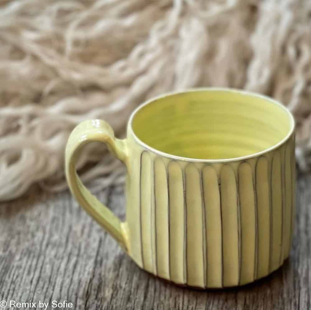 triné lise ceramic, grooved cup, cup, hand-turned cup, ceramic cup, tea cup, coffee cup, latte cup, cup with handle, triné lise ceramic, cappucino cup, stoneware cup, ceramic cup, mug,