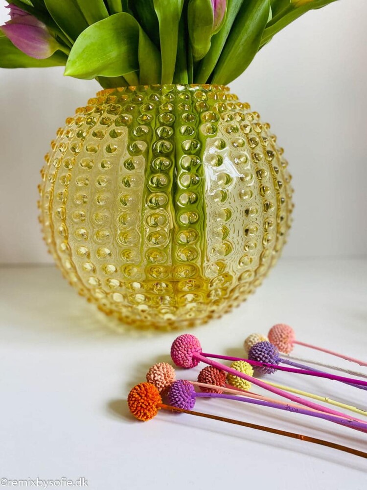 vase in hedgehog glass 24 cm in lemon anna von lipa