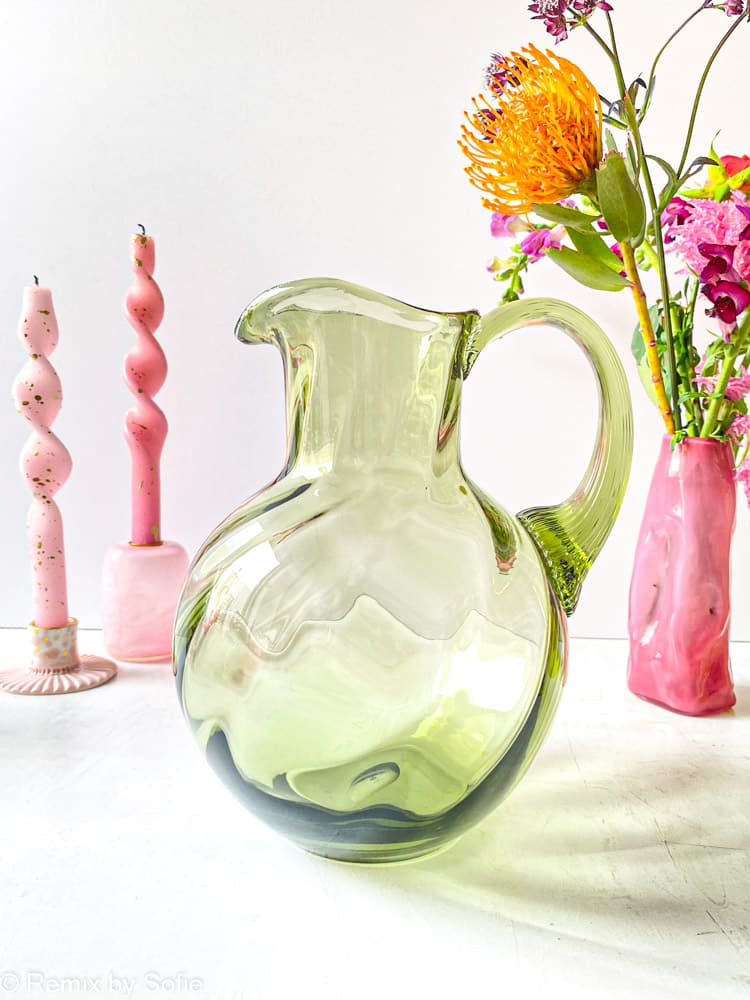 swirlande, jug with swirl, beryl, anna von lipa, swirl jug, glass jug, mouth blown jug, glass jug, anna von lipa glass, anna von lipa dealer, remix by sofie