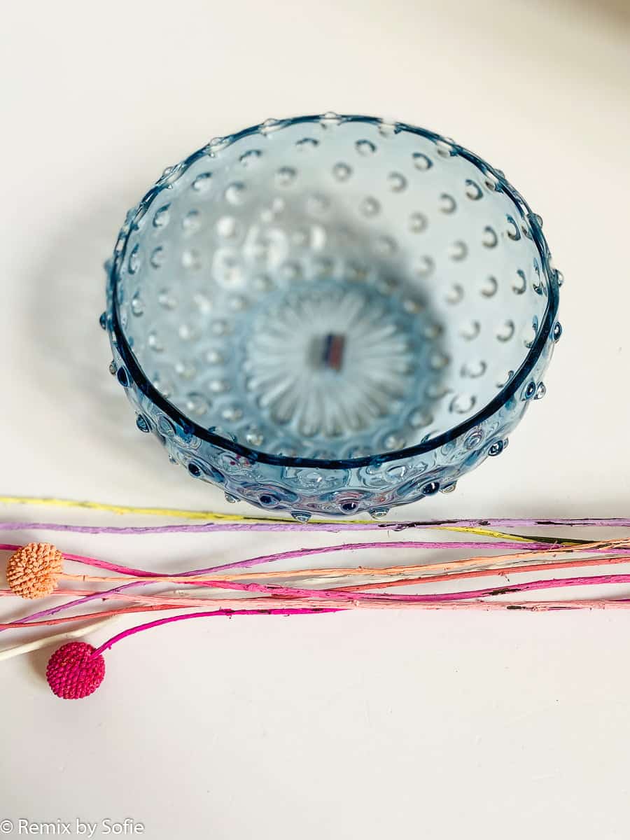 Anna von Lipa, bowl in porcupine glass, bowl 17 cm, hobnail glass, bohemian glass, handblown glass, mouth blown glass.