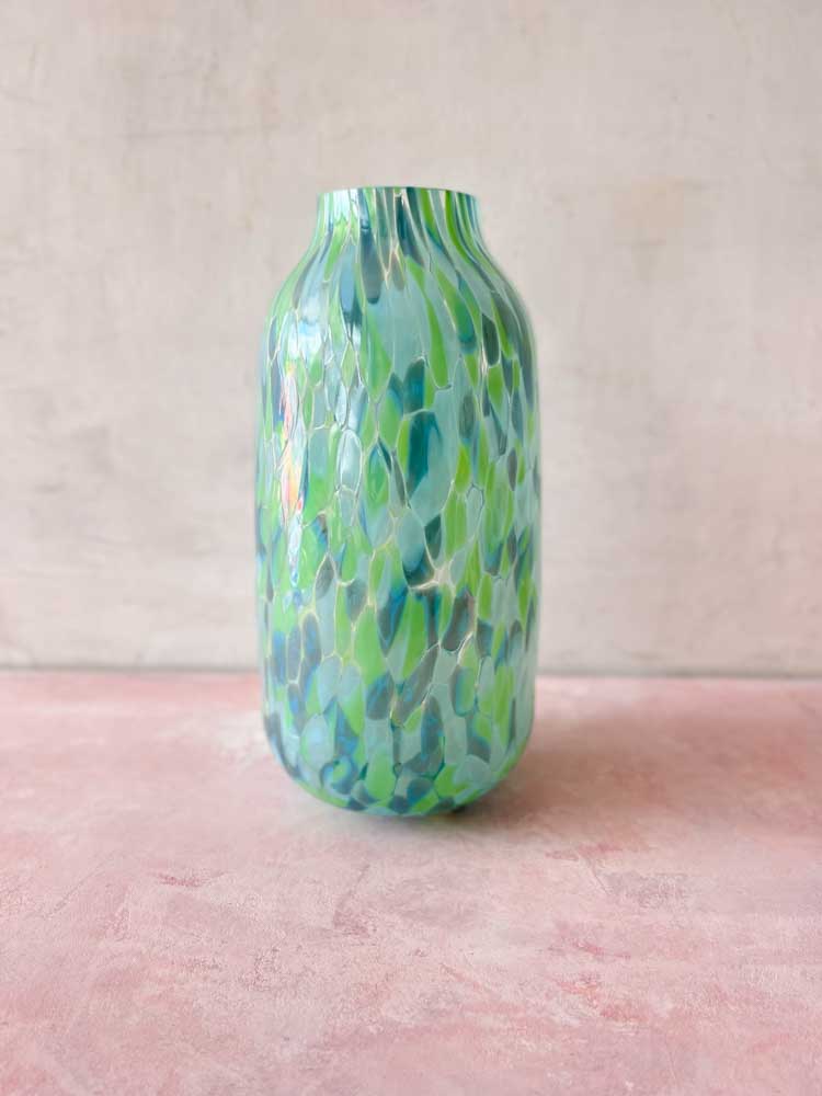 anna von lipa vase, confetti pacific, remix by sofie, interior, flower vase,ceramic cup, ceramic cups, ceramic mug, cup with handle, cup without handle, espresso cup, cortado cup, cup, cups, remix by sofie