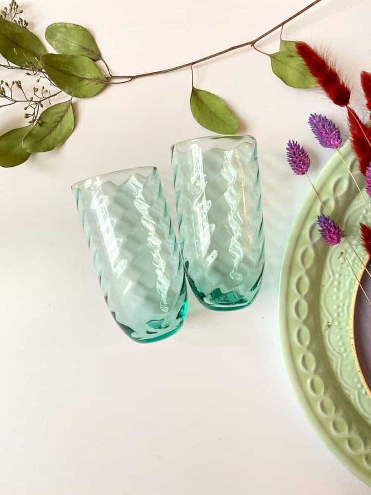 long drink, drink glass, large water glass,a