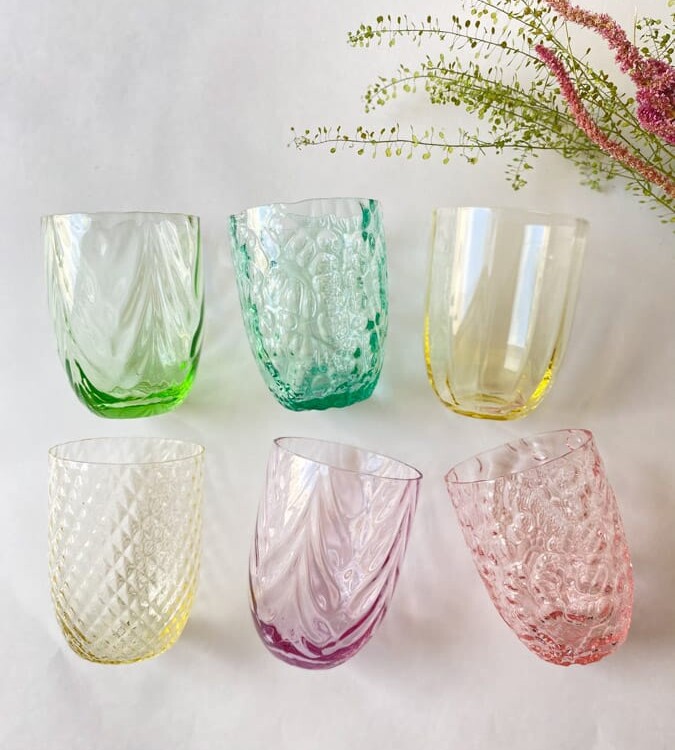 Anna von lipa, Remix by Sofie, Anna von lipa glass, handblown glass, handblown glass, drinking glass, water glass, colored glass, mix and mattck glass, mix & mattck glass, tumbler, wawe glass, swirl glass, harlequin glass, spiral glass, bamboo glass, olive glass, table cover, anna von lipa glass, anna von lipa retailer