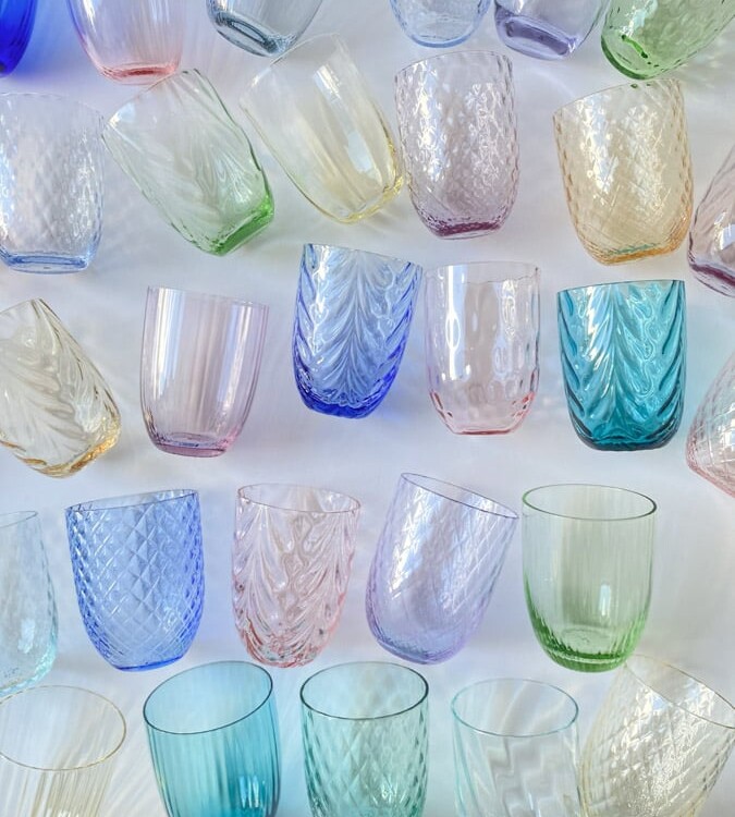 Anna von lipa, Remix by Sofie, Anna von lipa glass, handblown glass, handblown glass, drinking glass, water glass, colored glass, mix and mattck glass, mix & mattck glass, tumbler, wawe glass, swirl glass, harlequin glass, spiral glass, bamboo glass, olive glass, table cover, anna von lipa glass, anna von lipa retailer