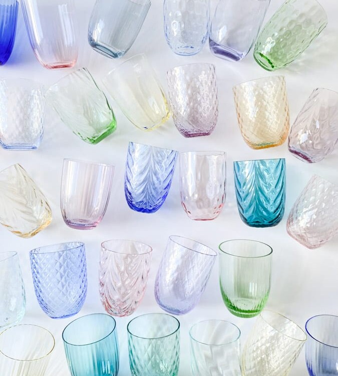 Anna von lipa, Remix by Sofie, Anna von lipa glass, handblown glass, handblown glass, drinking glass, water glass, colored glass, mix and mattck glass, mix & mattck glass, tumbler, wawe glass, swirl glass, harlequin glass, spiral glass, bamboo glass, olive glass, table cover, anna von lipa glass, anna von lipa retailer