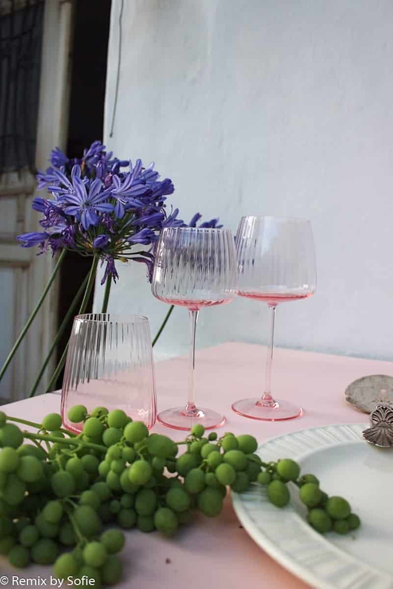 anna von lipa glass, anna von lipa wine glass, wine glass, wine glass, glass for wine, mouth blown glass, wine glass, table cover, Lyon wine glass,