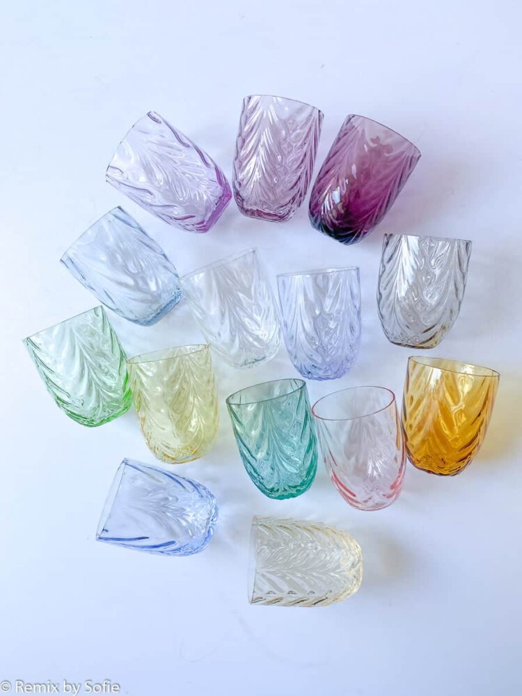 anna von lipa mix & match, swil glass, wawe glass, harlequin glass, tumbler, water glass, drinking glass, drinking glass, stained glass, interior, table setting, glass from anna von lipa