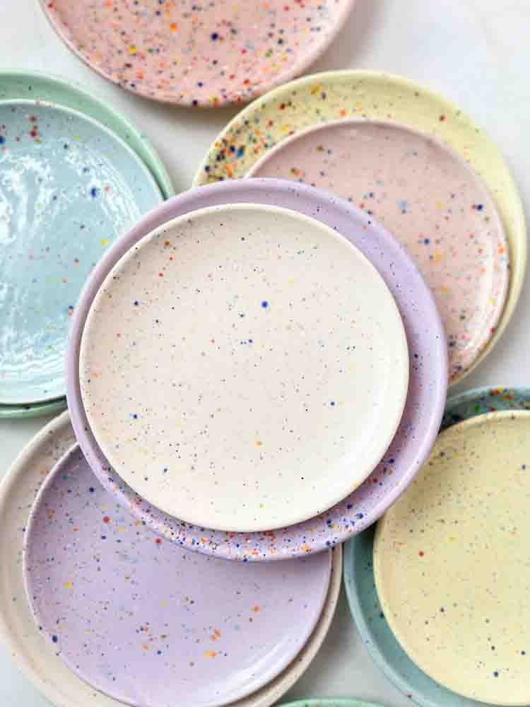plate, egg back home,dinner plate, breakfast plate, residential interior, colorful home, tableware,pasteller, party collection, remix by sofie confetti series,