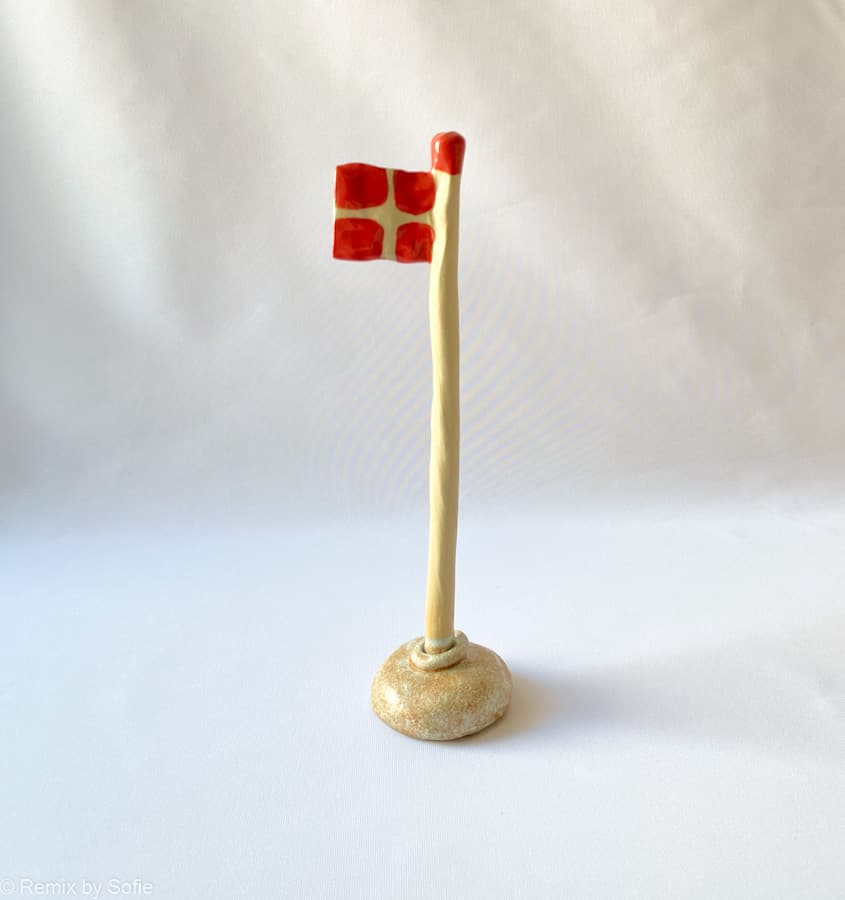 ceramic flags, clay flags, birthday flags, mia lindbirk flags, remix by Sofia